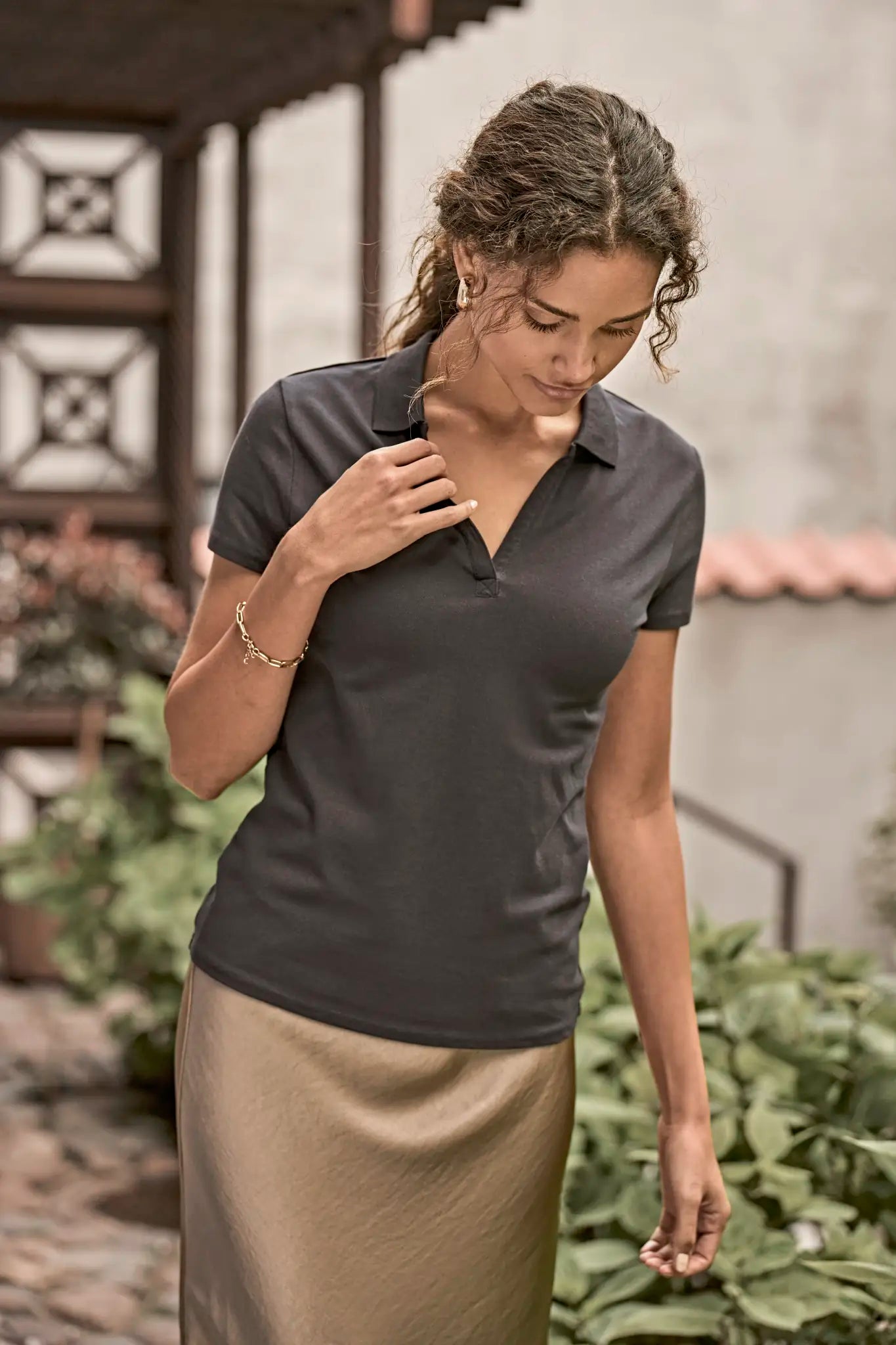 all-groups Women's Luxury Stretch V Neck Polo