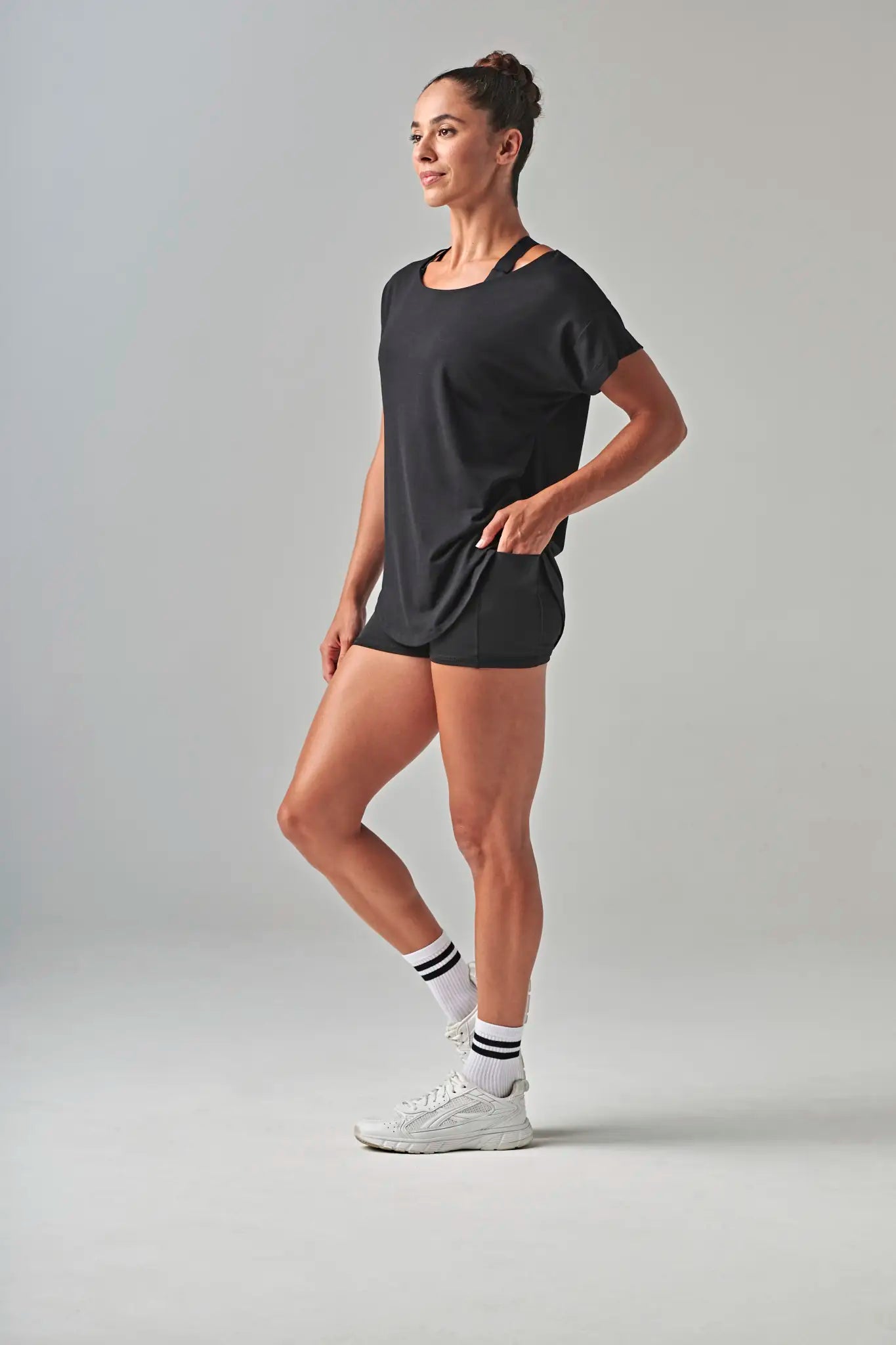 all-groups Women's Core Pocket Short